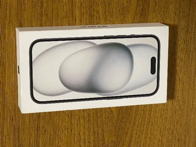 iPhone 15 128GB LACRADO