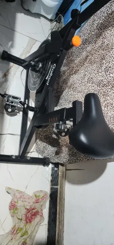 Vendo bicicleta de academia seme nova