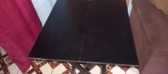 Mesa com 4 cadeiras