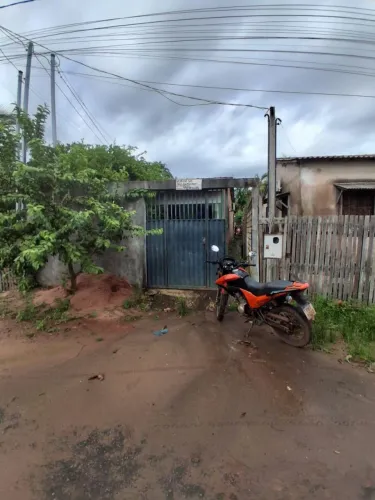 Vendo 2 casa no bairro área verde 