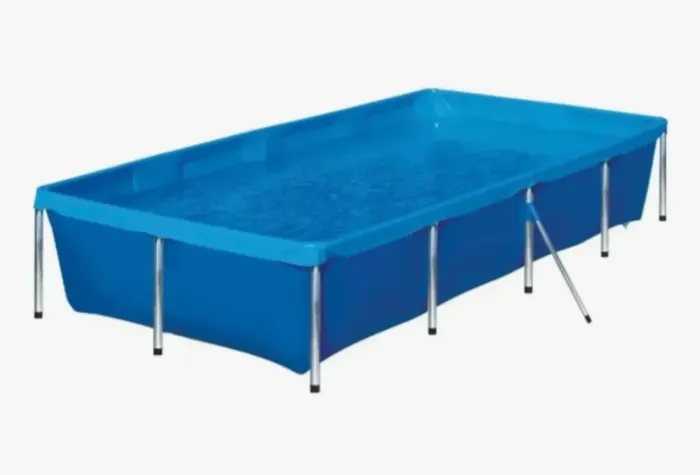 Vende-se piscina Botafogo de 3 mil litros 