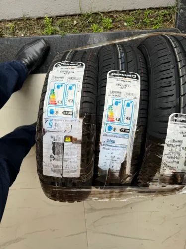 Pneu 175/70 r13