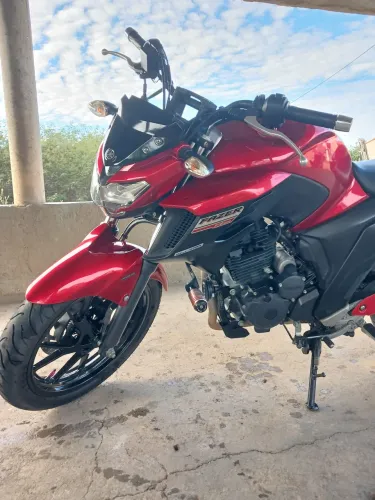 Moto Fazer 250