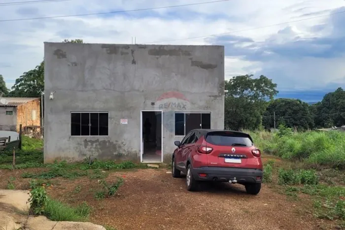 Casa à Venda em Terreno Inteiro - Jardim dos Ipês