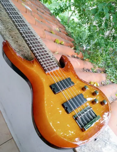 Baixo esp ltd b155