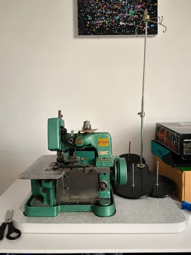 Máquina Overloque FOX GN1-6D Semi-Industrial - 110V