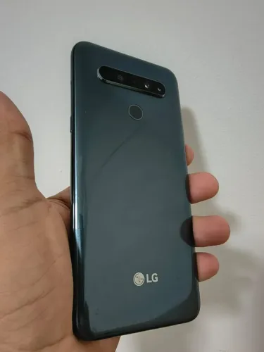 LG K61 usado com caixa original - 4 Câmeras 128GB de armazenamento e 4GB de RAM.