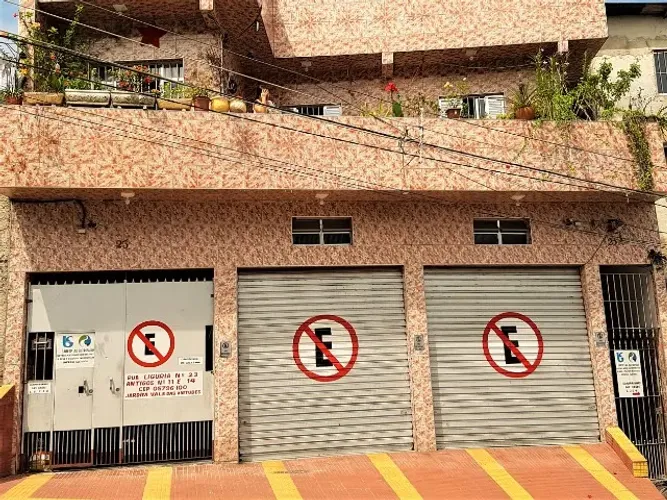 CASA PERTO DO METRÔ