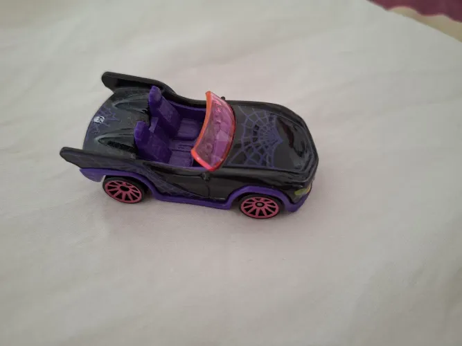Carro Hotweels Monster High