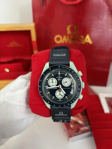 Relógio Omega Moonswatch Mission of Earth