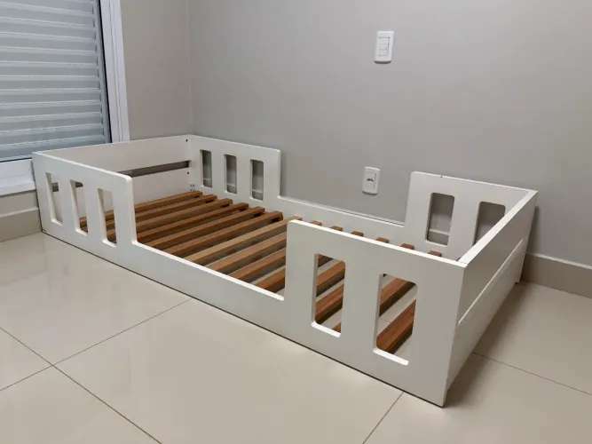 Cama montessoriana