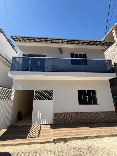 Vendo casa dois andares 2 quartos 1 suíte 2 banheiros segundo andar a mesma coisa