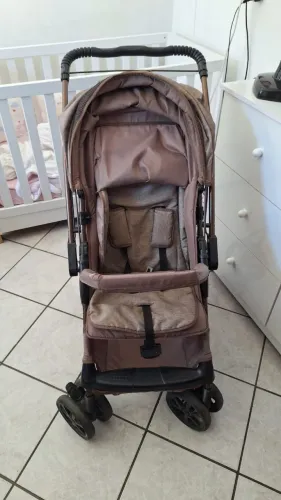 Carrinho de bebê galzerano conservado