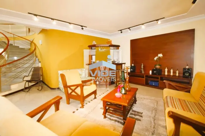 CASA À VENDA JARDIM CHAPADÃO CAMPINAS | 4 SUÍTES, 5 VAGAS, PISCINA