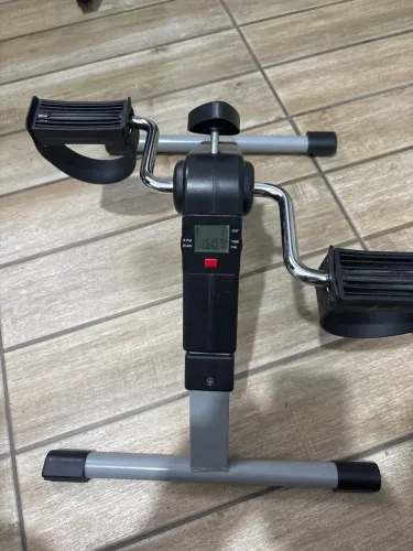 Mini bicicleta ergométrica portátil