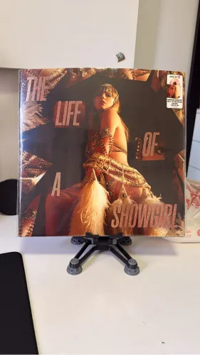 The Life Of a Showgirl - Taylor Swift