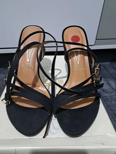 Sandalia de salto alto, marca Vizzano!