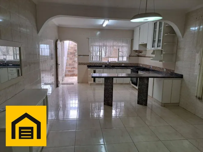 Sobrado com 3 dormitórios para alugar, 275 m² por R$ 3.500,00/mês - Vila Bocaina - Mauá/SP