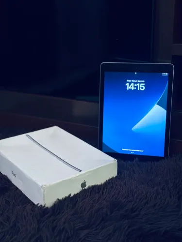Tablet iPad 5ª Geração 32GB em Perfeito Estado, Pronto para Uso 
