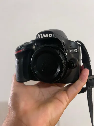 NIKON D3200 + 2 LENTES