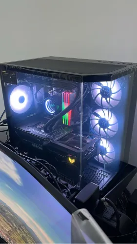Pc gamer - ryzen 5700x3d - 32gb - rtx 4080 super
