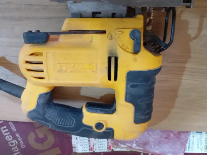 Tico Tico profissional DeWALT