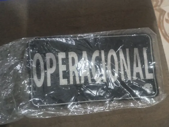 Adesivo operacional
