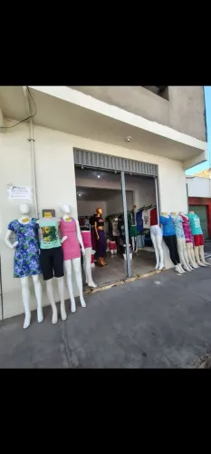 Roupas, Manequim, araras, cabides, loja completa montada apenas R$ 16.000
