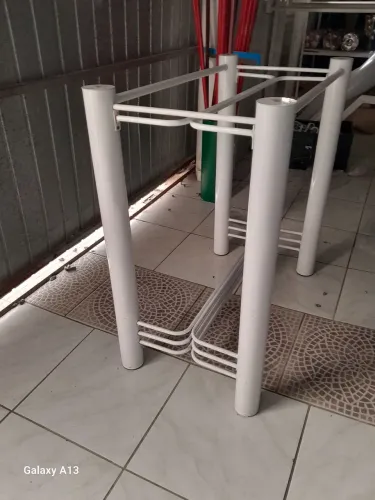 Vende-se  mesa base para confecção 