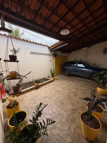 ? CASA À VENDA - Com piscina