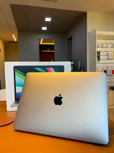 MacBook Pro 1 8 de ram 512 gb ssd 