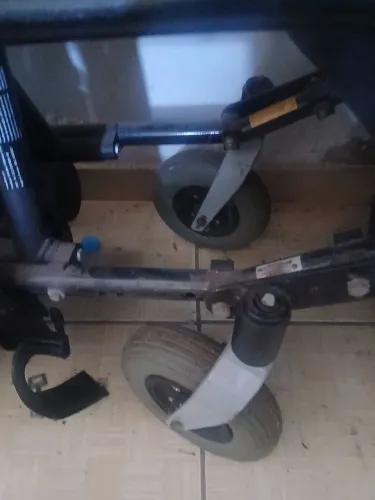 Vendo peças de cadeira motorizada