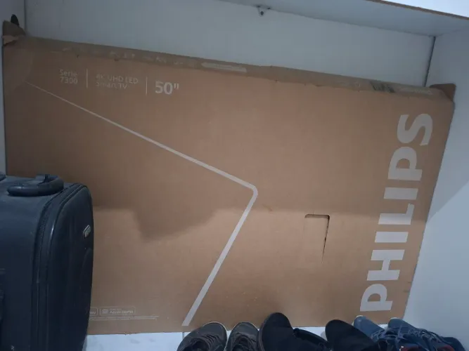 Tv 50 polegadas Philips novinha,motivo indo embora