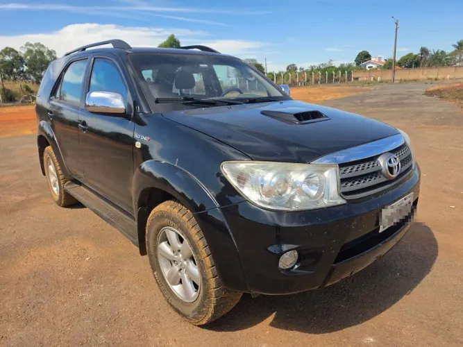 Toyota Hilux SW4 SRV D4-d 4X4 3.0 TDI Dies. AUT 2011