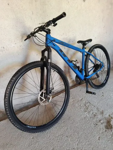 Bicicleta aro 29 azul