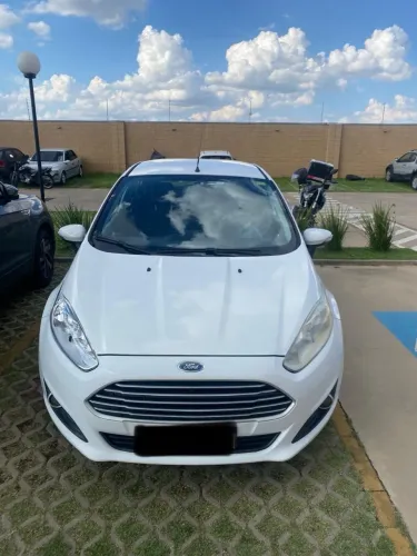 Ford Fiesta 1.6 16V Flex Aut. 5P 2014