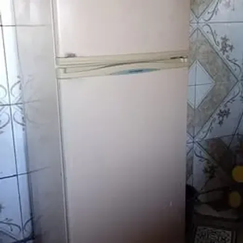 vendo tudo (geladeira,fogao,2 televisao, maquina de lavar)