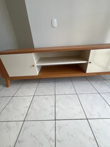 Rack seminovo, pouco tempo de uso, no valor de 400,00 reais