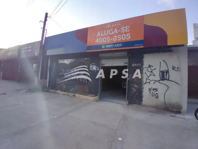 PONTO COMERCIAL TODO REFORMADO, EM FRENTE AOS CORREIOS. SALÃO COM APROXIMADAMENTE 300 M²,