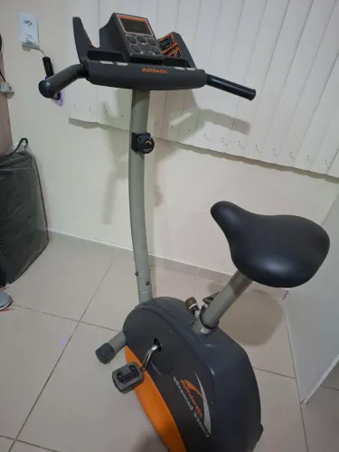 Bicicleta Ergométrica Athletic Advanced 330BV - Funcionando Perfeitamente