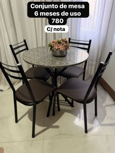Conjunto de mesa semi novo