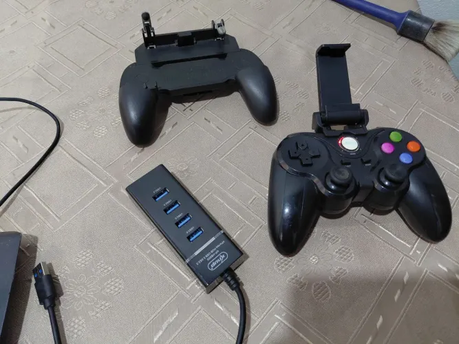 combo de teclado game e outros aparelhos