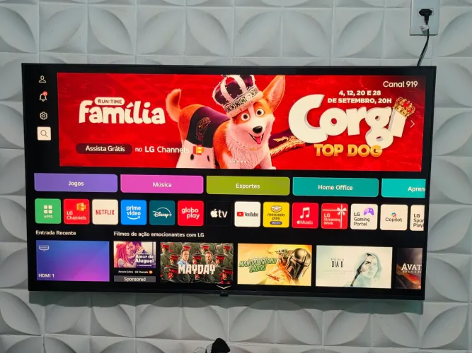 Vendo tv 50pl LG smart ultra HDR 4k lançamento 2025 tela com borda infinita tv impecável.
