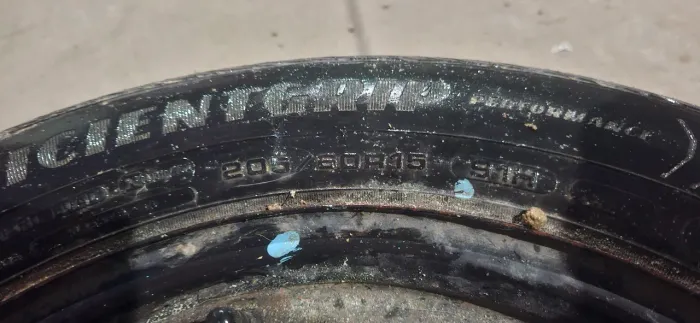 Pneu r15 205/60