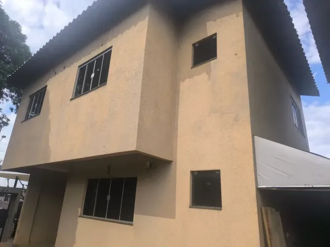 Sobrado condomínio 3 quartos