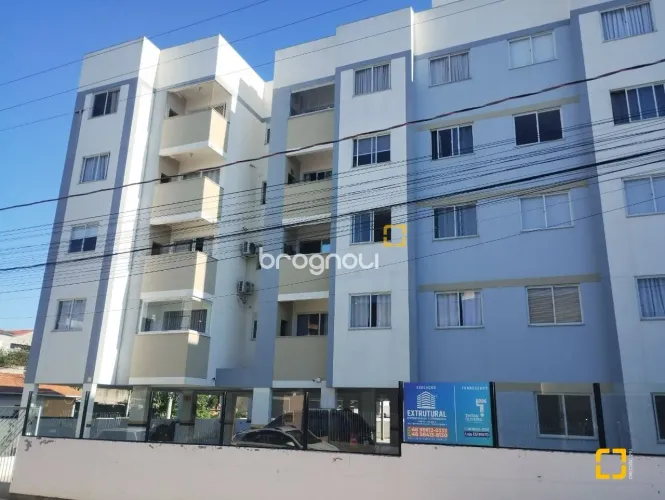 Apartamento com 2 quartos na Serraria