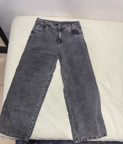 Calça wide leg cinza estonado