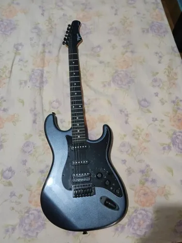 Guitarra Tagima Sixmart com efeitos