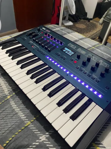 Sintetizador korg Opsix 