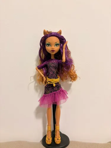 Clawdeen Wolf e Ashlynn Ella